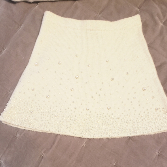 Stunning Ivory Sweater Set with Pearl Embellishment Zara NWT size M - Picture 3 of 5